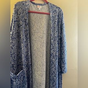 NWT Caroline in Lovely  Blue & White